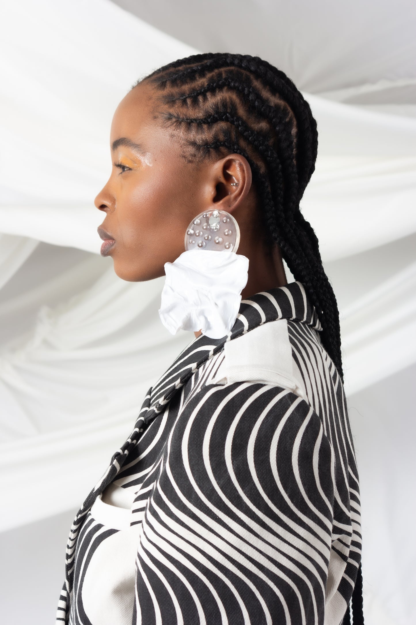 The Kinetic Earrings - Titanium White