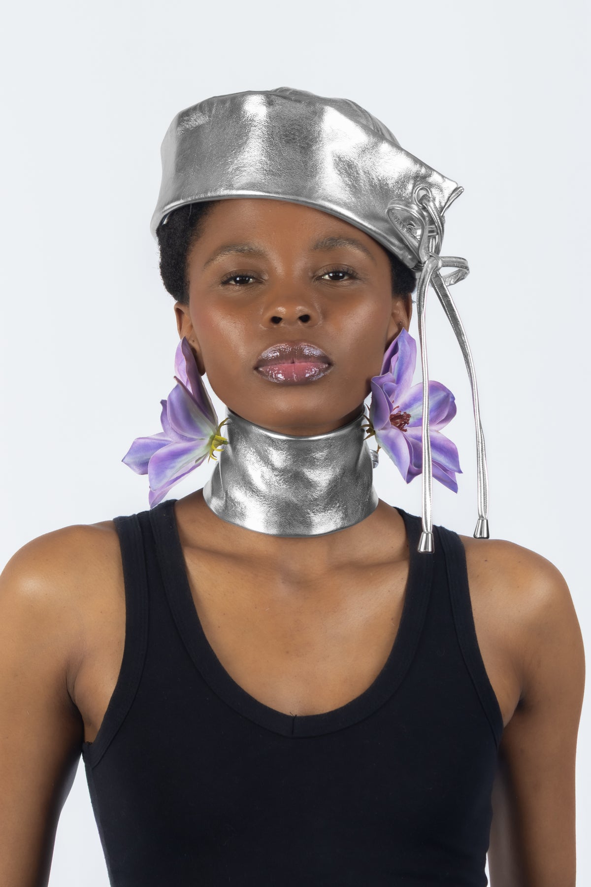 The Chromism Hat & Choker (Silver Mica)