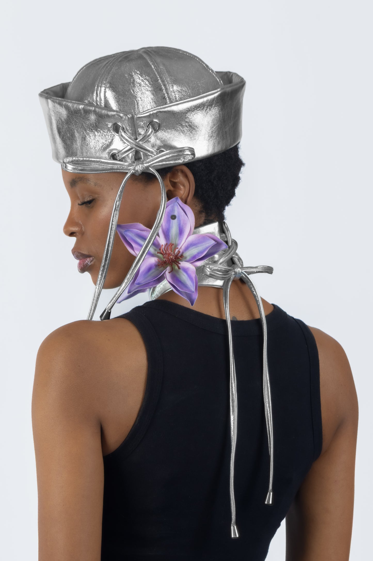 The Chromism Hat & Choker (Silver Mica)